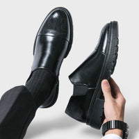 Ernesto | Mocasines Negros de Cuero Brogue Hombre Slip-On Suela Gruesa
